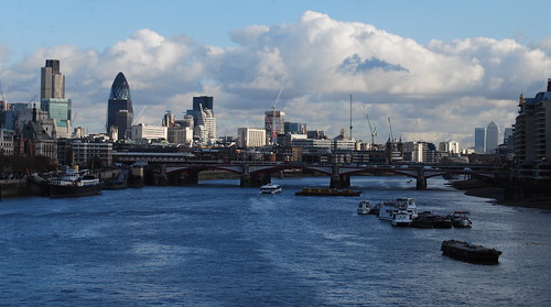 City of London Bridges/ walkways essay nov09