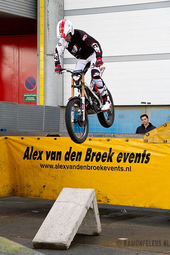 Alex van den Broek