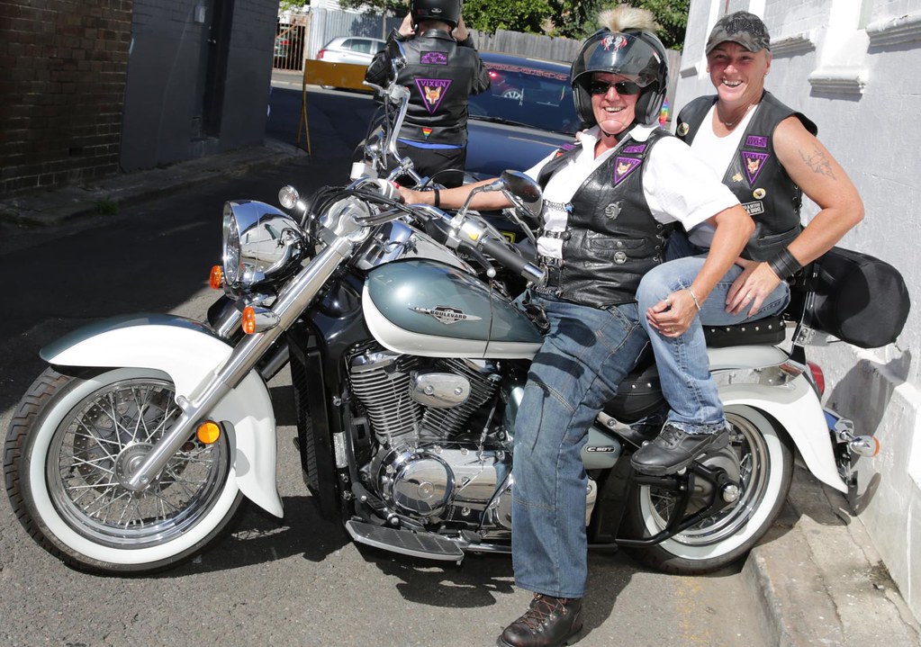 ann-marie calilhanna- dykes on bikes bike and tattoo show @ hampshire hotel_047