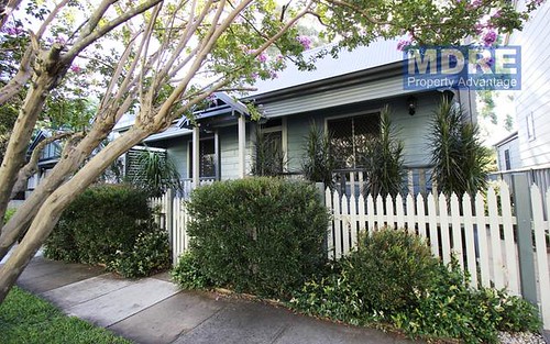 16 Greaves Street, Mayfield East NSW