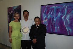 DSC_3081 El presidente municipal, Everardo Villarreal Salinas y su esposa, Yanira Deándar de Villarreal, junto al expositor ONésimo Gallardo.