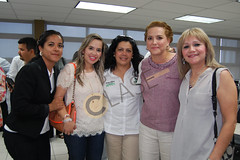 DSC_9966 Elizabeth Soto, Cindy Apac de González, María LUisa Guerrero, Verónica Robinson y JOsefina Recio.