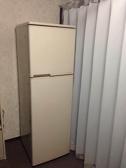 結構古い冷蔵庫ですが問題なく使用できます...