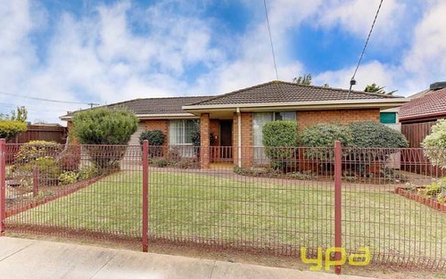 2 Cameron Drive, Hoppers Crossing VIC