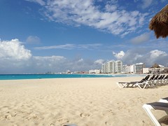 Cancun Beach • <a style="font-size:0.8em;" href="http://www.flickr.com/photos/36070478@N08/10255735146/" target="_blank">View on Flickr</a>