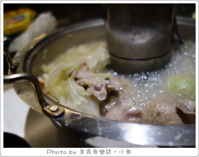 【台北內湖】新勵進酸菜白肉鍋吃到飽(連進酸菜白肉鍋) @魚樂分享誌