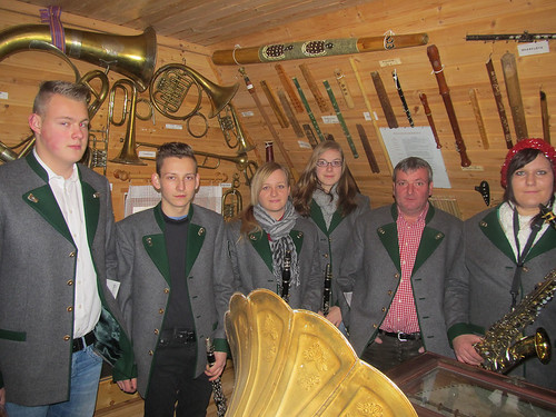 Neujahrsgeigen2013_11 Neujahrsgeigen2013_11 • <a style="font-size:0.8em;" href="http://www.flickr.com/photos/96859782@N03/11631248874/" target="_blank">View on Flickr</a>
