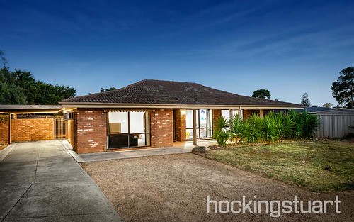 19 Chelmsford Way, Melton West VIC 3337