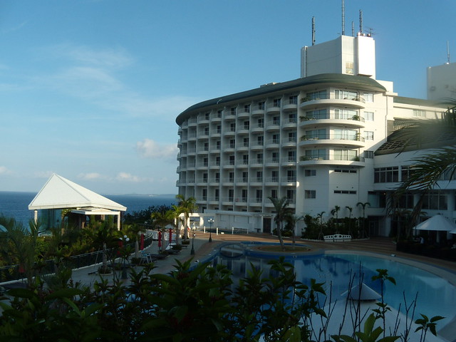 １日目のホテルは「沖縄かりゆしビーチリゾート・オーシャンス。｜沖縄かりゆしビーチリゾート・オーシャンスパ