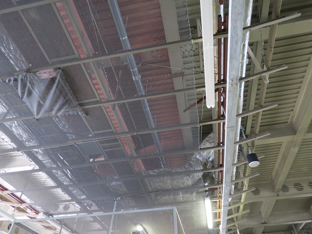 仙台駅のS造の天井の損傷は画像の通り。屋...