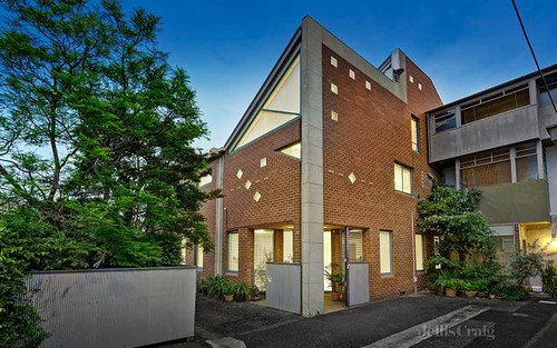 2-4 Moss Place, North Melbourne VIC