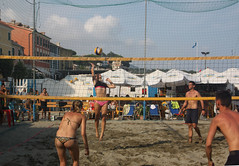 Beach Volley - torneo Lui lei 12 luglio 2015 • <a style="font-size:0.8em;" href="http://www.flickr.com/photos/69060814@N02/19656774635/" target="_blank">View on Flickr</a>