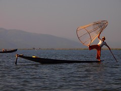 Fishermen acrobatics at Inle Lake (Myanmar 2013)
