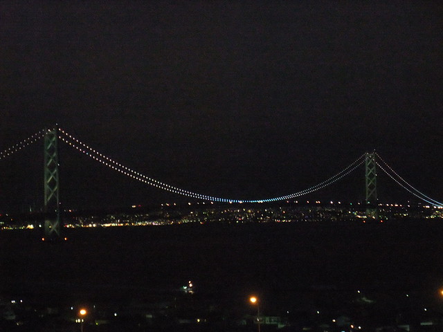 淡路インターで寒風に耐えながらライトアップと神戸の夜景を見。｜淡路ＩＣ