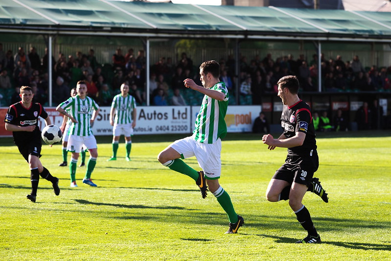 Bray Wanderers v Derry City #17<br/>© <a href="https://flickr.com/people/95412871@N00" target="_blank" rel="nofollow">95412871@N00</a> (<a href="https://flickr.com/photo.gne?id=13940373943" target="_blank" rel="nofollow">Flickr</a>)