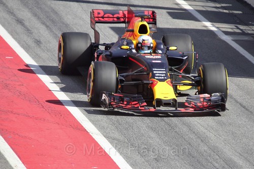 Daniel Ricciardo in his Red Bull in Formula One Winter Testing 2017 at the Circuit de Catalunya