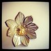 金色の花のプラバンブローチ #gold #flower #shrinkplastic #brooch #shrinkydinks #プラバン #プラ板