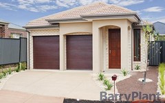 2/10 Gilmore Grove, Point Cook VIC