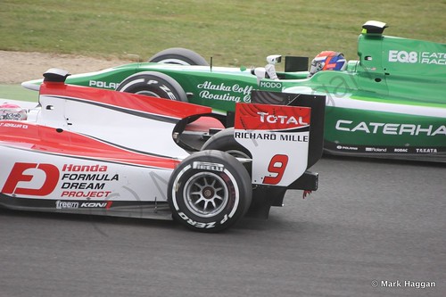 Takuya Izawa and Alexander Rossi in qualifying in GP2 at the 2014 British Grand Prix