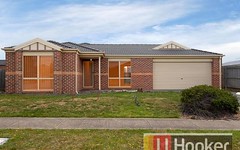 27 Nyarrin Place, Cranbourne West VIC