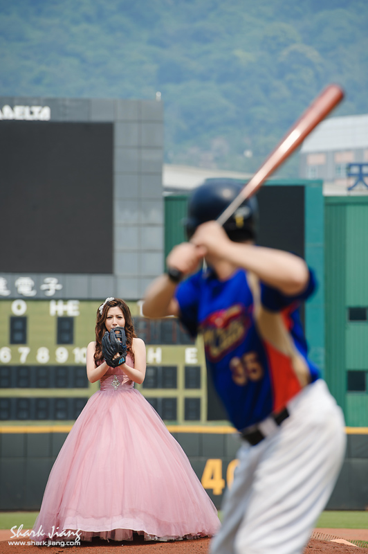 棒球婚紗,婚攝鯊魚,婚紗景點,天母棒球場