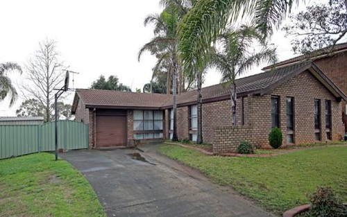 7 Omega Place, St Clair NSW