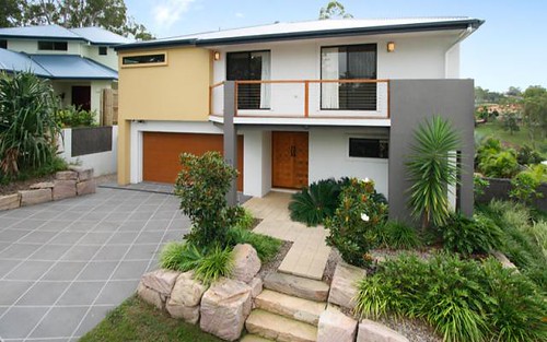 11 Scenic Rd, Kenmore QLD