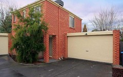 2/3 Don Court, Wantirna South VIC