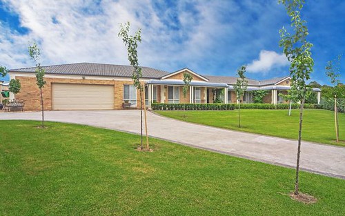 14 Appleberry Cl, Bomaderry NSW 2541
