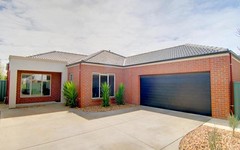 22 St Andrews Place, Lake Gardens VIC