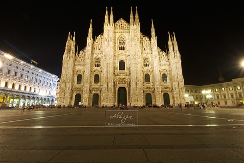 Milan by night • <a style="font-size:0.8em;" href="http://www.flickr.com/photos/104879414@N07/14916364068/" target="_blank">View on Flickr</a>