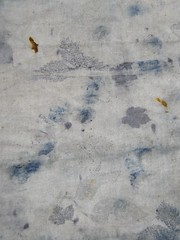 Jersey chanvre coton ecoprint rosierm murier, bleu de rose tremiere detail