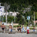 Jeunes roms jouant au foot sur la plage de Dhermi - Albanie