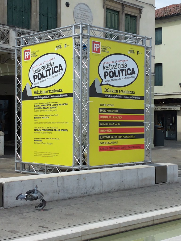 Tocchi di giallo in città - #festpolitica 2014
