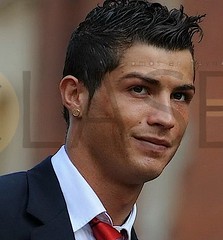 Cristiano-Ronaldo-Hairstyles-Trendy-2014