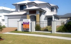 8 Greenway Circuit, Mount Ommaney QLD