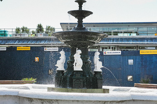 FOUNTAINS IN THE PEOPLE'S PARK IN DUN LAOGHAIRE Ref-1205