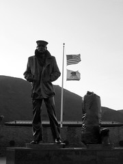 Vista Point Overlook soldier statue • <a style="font-size:0.8em;" href="http://www.flickr.com/photos/34843984@N07/14925903504/" target="_blank">View on Flickr</a>
