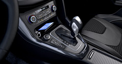 NewFordFocus_int_AutomaticGearshift_01