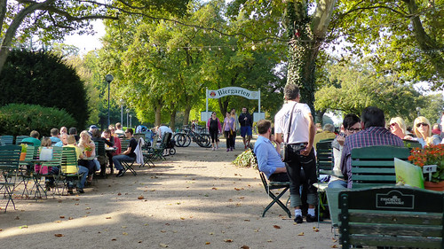 Biergarten im Mainzer Volkspark