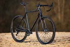 Konstructive-ZEOLITE-Force-One-Pro-Bike-Karbon41-Wheels-Sand-00001