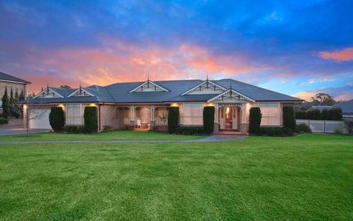 8 Pepperfields Place, Grasmere NSW