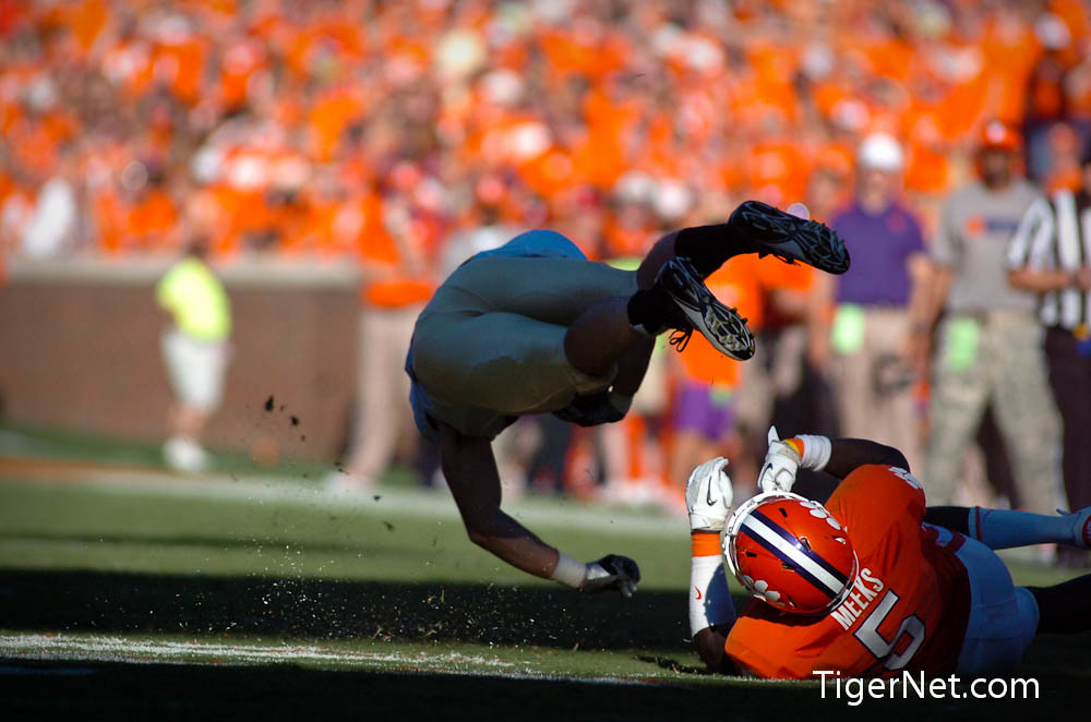 Clemson Football Photo of Jonathan Meeks and wofford