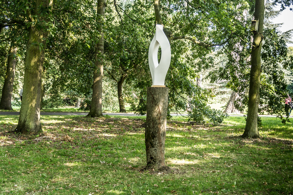 Leaving (Nature Fills The Void) By Penelopy Lacey - Sculpture In Context 2014 Ref-1171