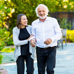 Caregiver-with-Senior-Man-home -care-newcastle