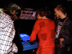 Jonsi playing Arkanoid • <a style="font-size:0.8em;" href="http://www.flickr.com/photos/34843984@N07/15546781955/" target="_blank">View on Flickr</a>
