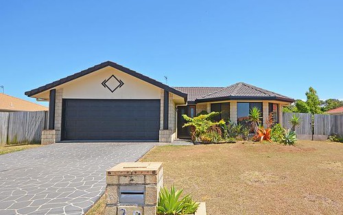 32 Joselyn Dr, Point Vernon QLD 4655