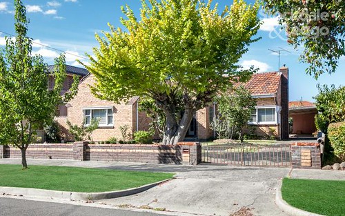 3 Southernhay St, Reservoir VIC 3073