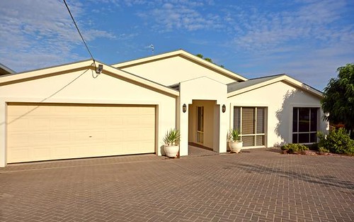 13 Ross Cr, Griffith NSW 2680