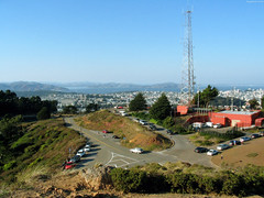 Radio antennas on Twin Peaks • <a style="font-size:0.8em;" href="http://www.flickr.com/photos/34843984@N07/15360999320/" target="_blank">View on Flickr</a>